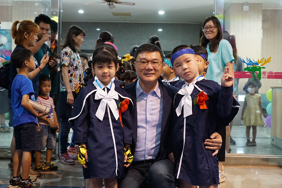 2鹿港鎮立幼兒園啟紙飛揚迎向夢想畢業典禮