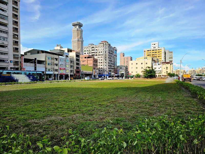 台鐵高雄車站東側71期重劃區蛻變為綠空間 增加城市綠地自然碳匯面積