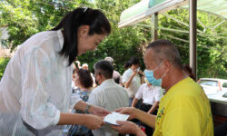 0802竹山鴻囍別墅社區道路塌陷成災 許縣長會勘搶險進度並發放慰問金1