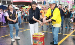 0825竹山大士爺文化祭登場 「超跑神轎」率千人踩街1