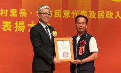 （見報）二十一年里長任內總以里民福祉為依歸 台中市后里區公館里長馮詠淮獲內政部表揚