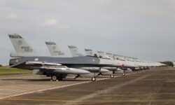 美台軍售 F-16V戰機及飛彈交付延宕