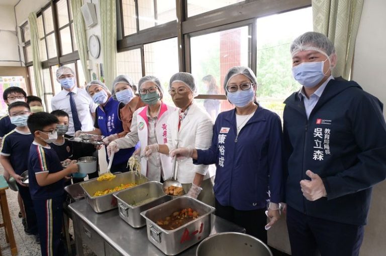 議會進校園考察 關心學童營養