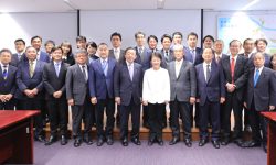 日本大分縣議員志村學率團拜會台中市 1