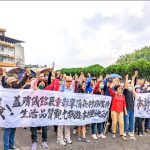 水里百餘人冒雨抗爭 促殯儀館撤案