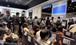 勞動部嘉義縣大型徵才登場 湧入民眾卡位搶進AI智能產業鏈