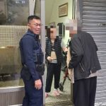 老翁外出找弟迷途 凱旋警安全載返家