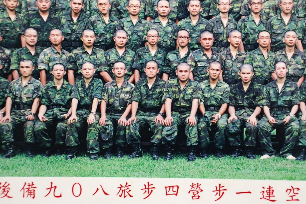 議長有當兵! 童子瑋秀新訓合照 - 臺灣導報