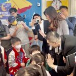 　【幽湖閒話】小愛爸爸的大愛∕李伯元