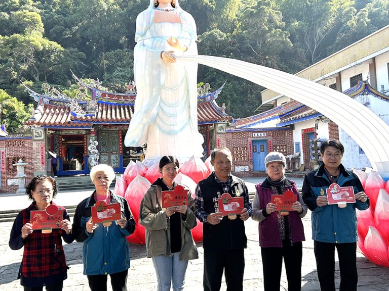 清水岩寺歲末點燈5千份錢母大放送
