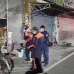 七旬老伯深夜外出路倒 茄萣警守護助返家