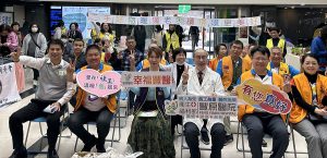 豐原醫院義賣週為獨居長者加溫