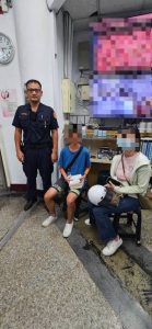 兒子沉浸閱讀未返家 苓雅警精準判斷化解虛驚