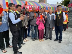 南紡總裁侯博明 北門故鄉發冬令慰問金