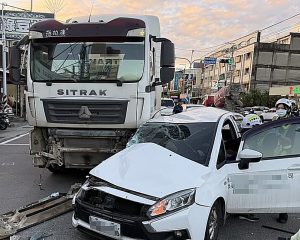 大肚區追撞事故3人受傷送醫