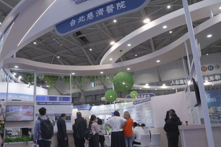 北慈醫療科技展現場講座解惑 多項檢測助民眾看見自身健康