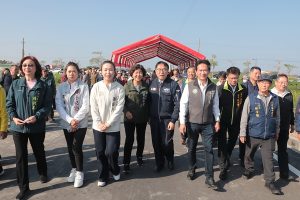 黃偉哲視察鹽水農水路改善成果