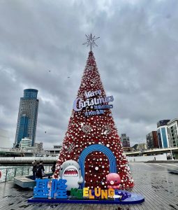 【幽湖閒話】日夜輝映！∕李伯元