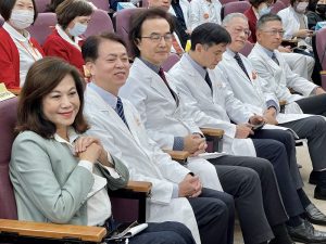 【幽湖閒話】長庚「達文西」2千∕李伯元