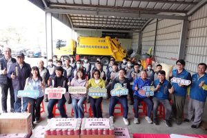 康裕成慰勞海線清潔隊 向無名英雄致敬