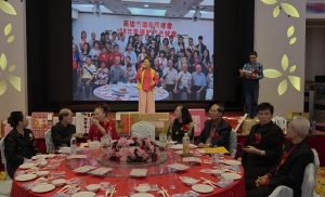 海南姊妹「回娘家」聚會 熱鬧滾滾