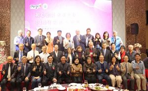 雲縣醫療奉獻獎表揚 張麗善向醫護致敬