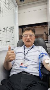中油煉製部熱血澎湃持續傳愛 執行長季存厚帶頭挽袖捐血