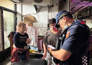 失智嬤跌坐神岡街頭 幸遇巡邏警送返家