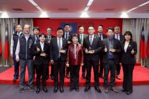 不動產從業菁英 盧秀燕頒獎表揚