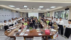 城鄉共學 情誼相連 松浦國小蒞臨慈大附小 體驗茶花道人文之美