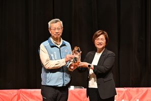 彰縣衛生局再獲醫療關懷力典範獎公務績優獎