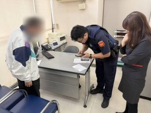 男誤入假投資真詐財陷阱 中市警成功攔阻