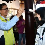 《臨試抱佛腳》 林世賢為考生祈福