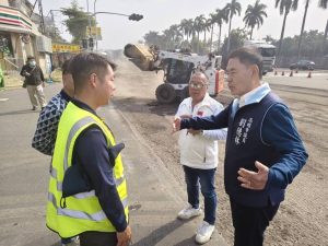 劉德林爭取經費改善鳳山凱旋路面 15日完工