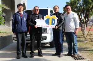 施志昌穿針引線　巨大集團捐公務貨車 助日南國中自由車隊