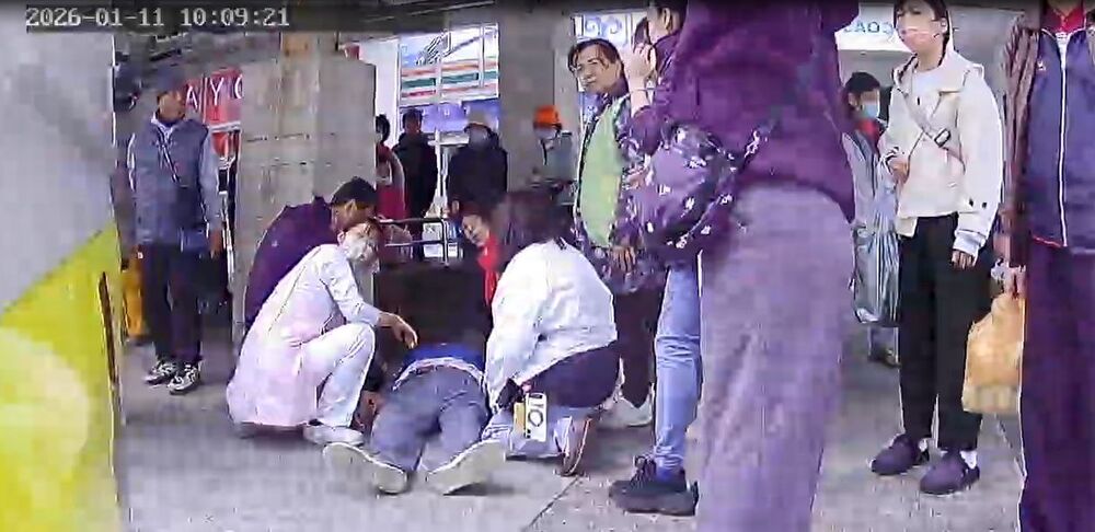 休假消防小隊長李岳錡 街頭CPR救回百歲翁