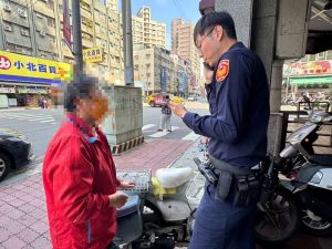 七旬婦現金買股票疑點多 民族警聯手郵局阻詐百萬