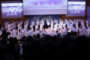 大林慈院歲末祝福經藏演繹見證悲願