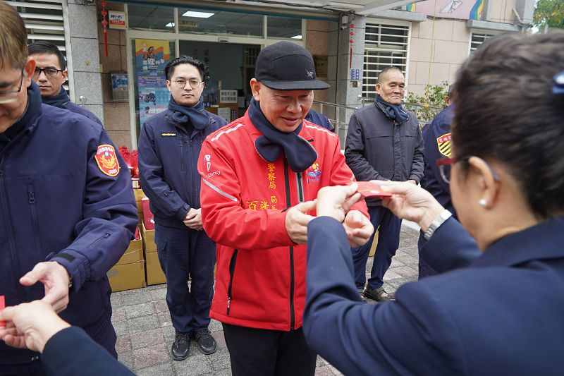 感恩高山雪地員警堅守崗位 花蓮慈濟雪季慰勤