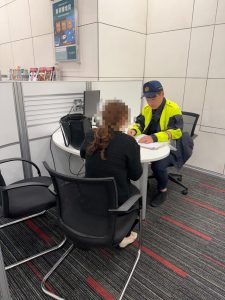 覺民警攔阻千萬匯款保民眾血汗錢　