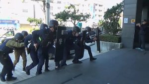 清水警防搶演練逼真民眾驚嚇怯步