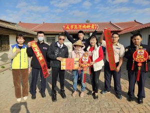 佳里區公所替代役挽袖助獨老除舊布新