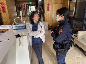 假冒醫院、165雙重詐騙 陽明警到場揭穿詐騙話術