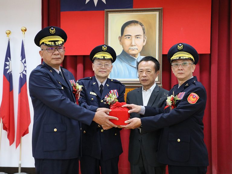 古瑞麟接任嘉縣警察局長 翁章梁見證交接典禮