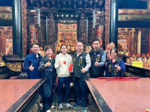 桌球國手陳忞昕回南鯤鯓代天府謝神庇佑