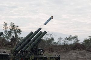 國防部機密專報1.25兆元軍購特別條例 顧立雄公開涵蓋精準火砲、遠程打擊飛彈等7類武器數量