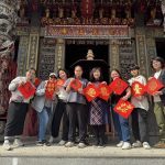 燕巢國中攜書法名家威靈寺揮毫贈春聯