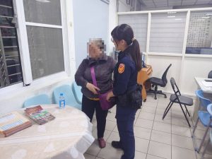 外籍婦迷途市區 陽明警溫柔陪伴找到回家方向