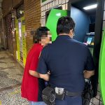 婦人深夜急匯款遭遇困難 三多警耐心協助超暖