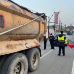 屏警啟動大型貨車執法專案